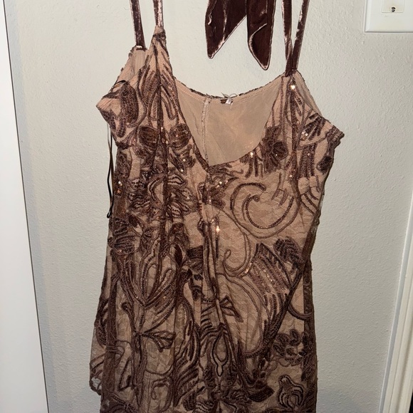 Free People Elegant Brown Floral Women's Top - Picture 1 of 3
